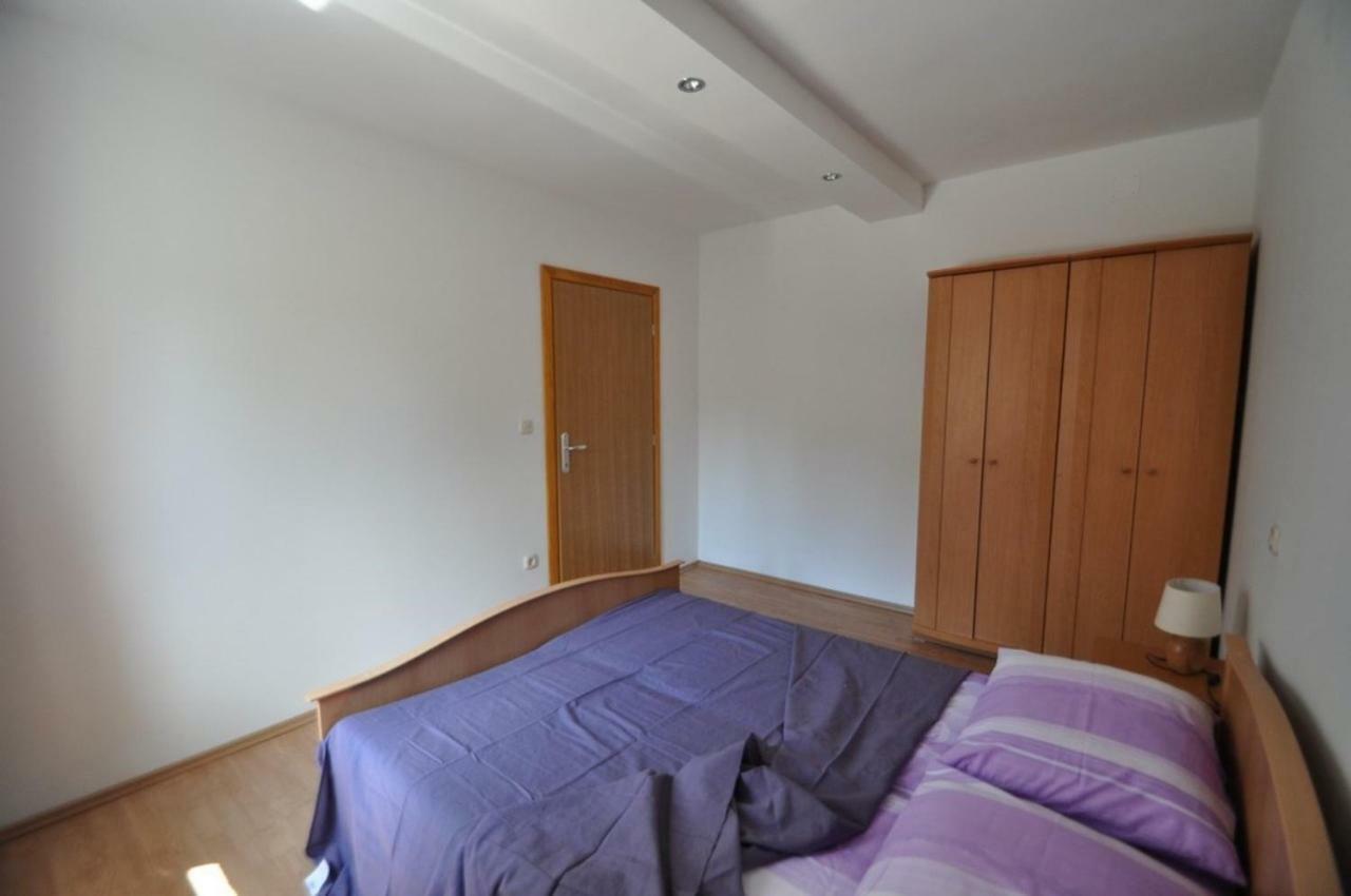 Apartment In Vrbnik/Insel Krk 36796 Zewnętrze zdjęcie